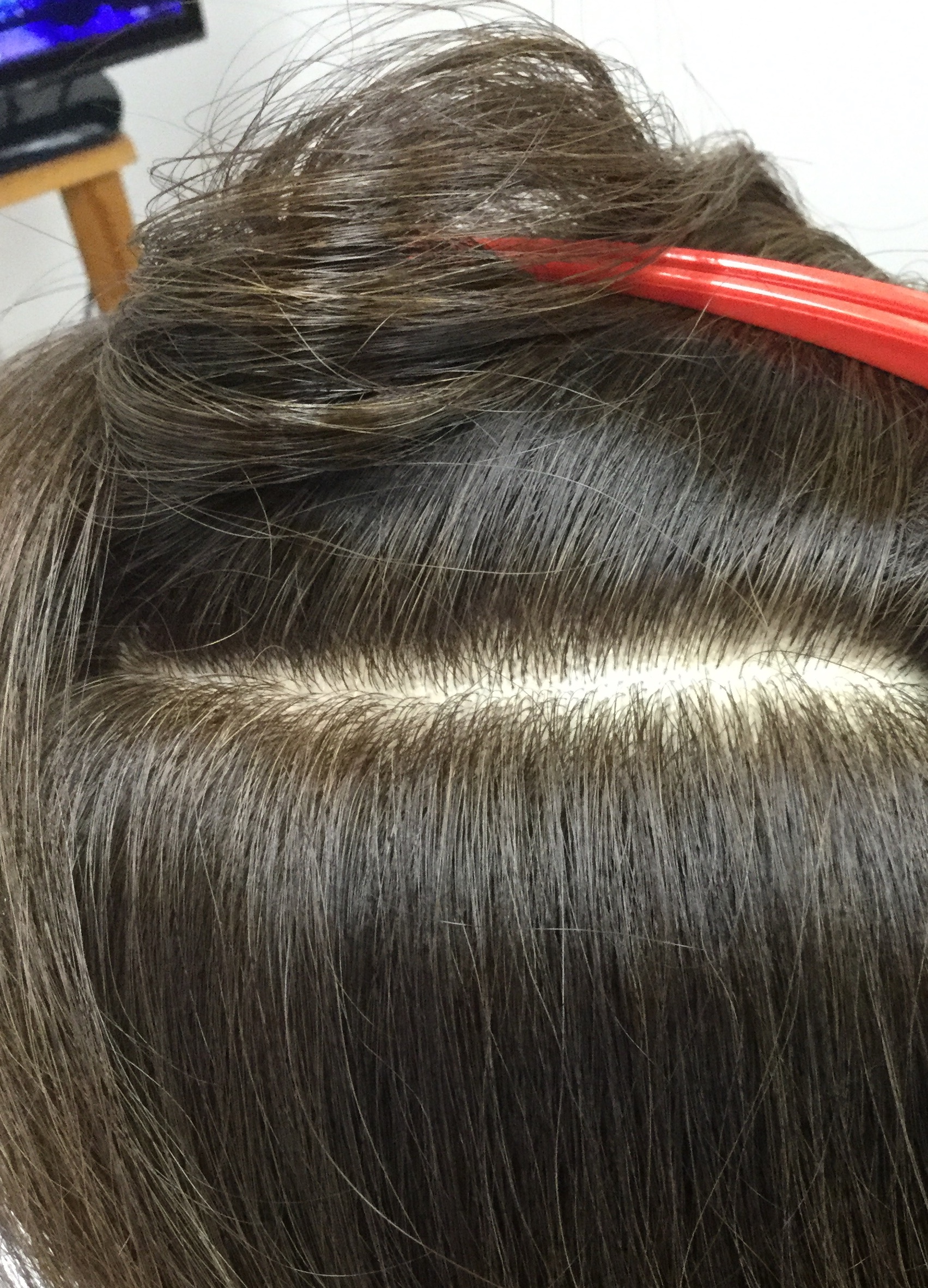 乾燥毛くせ毛の悩みに髪に地肌に優しい神戸の明るい白髪染めの美容室アバディ 大人女性のための くせ毛専門 美容室 摂津本山 アバディ